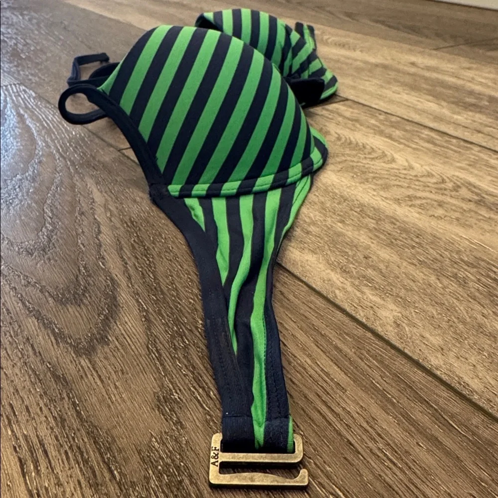 A&F striped string bikini XS/S - Picture 12 of 13